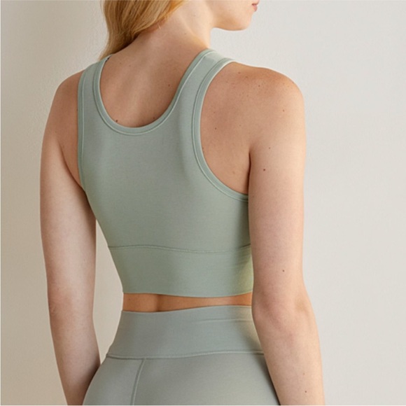 Calvin Klein light green flex fit bralette and short set NWT - Picture 4 of 7